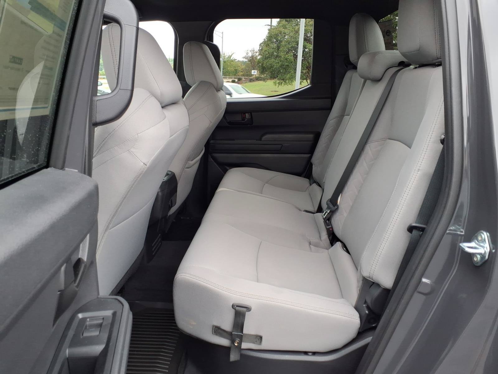 Used 2025 Toyota Tacoma SR5 AWD/4WD image 13