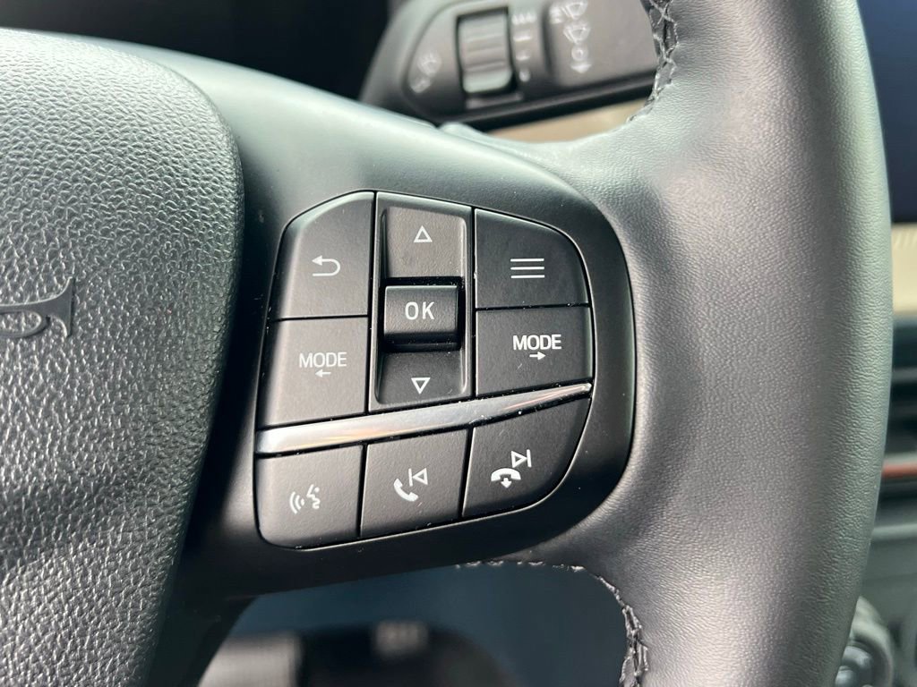 Certified 2025 Ford Maverick Lariat image 26