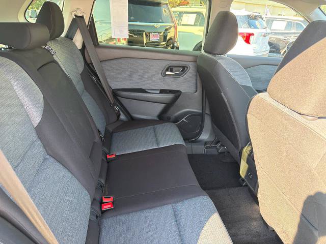 Used 2023 Nissan Rogue SV AWD/4WD image 10
