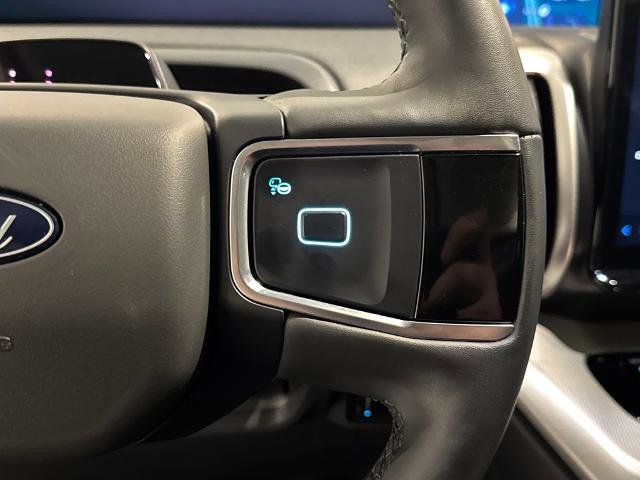 Certified 2025 Ford Expedition Active image 24