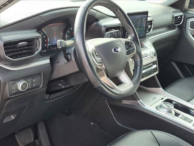 Certified 2022 Ford Explorer XLT w/ Equipment Group 202A RWD image 9
