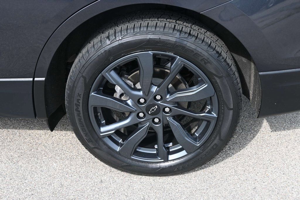 Used 2022 Chevrolet Equinox RS w/ Infotainment Package image 15