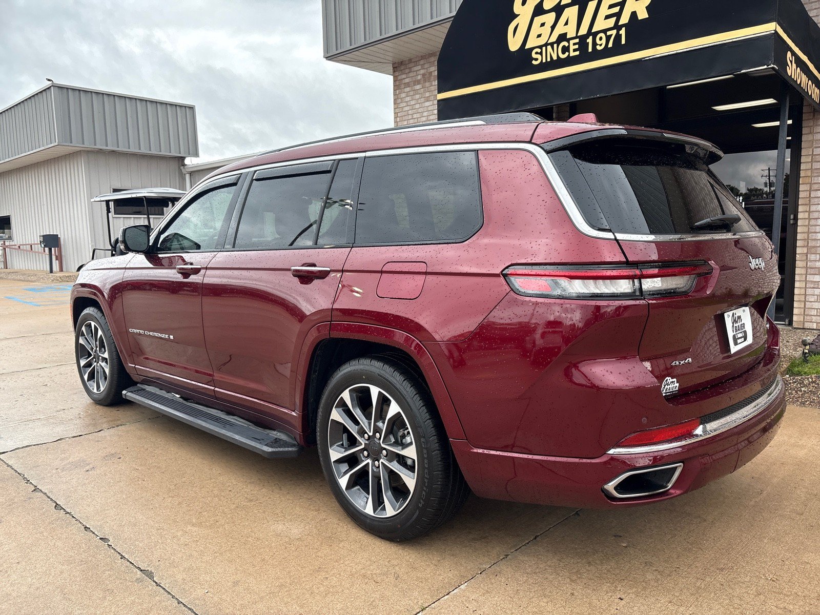 Used 2023 Jeep Grand Cherokee L Overland w/ Luxury Tech Group IV AWD/4WD image 13