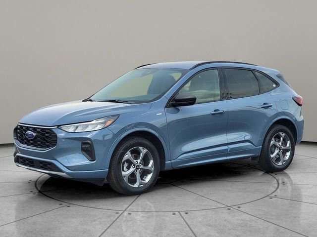 Certified 2023 Ford Escape ST-Line w/ Tech Pack #1 AWD/4WD image 3