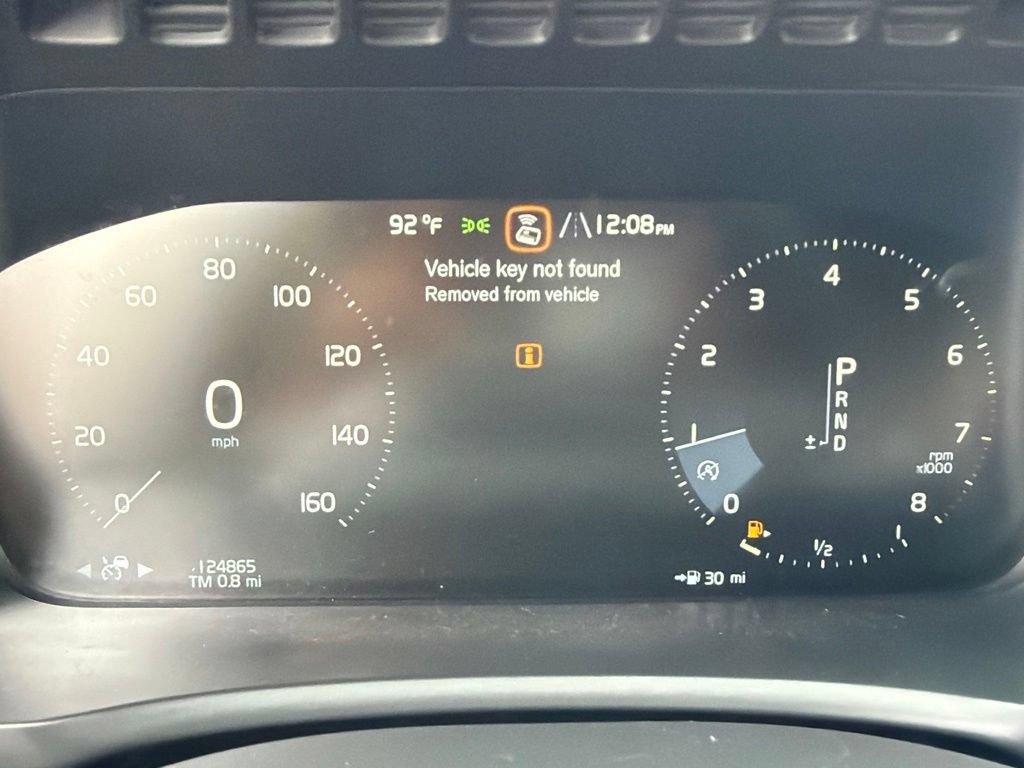 Used 2018 Volvo XC90 T6 Momentum w/ Convenience Package AWD/4WD image 29