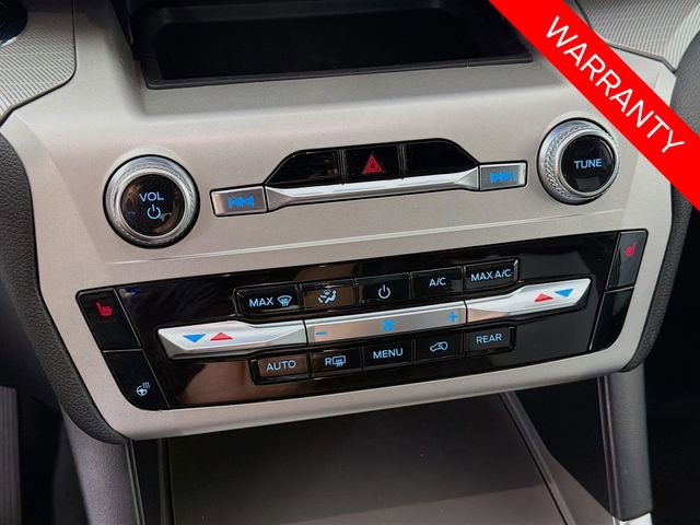 Certified 2022 Ford Explorer XLT w/ Equipment Group 202A AWD/4WD image 16