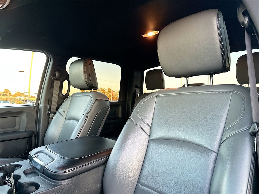 Used 2024 RAM 2500 Tradesman w/ Chrome Appearance Group image 9