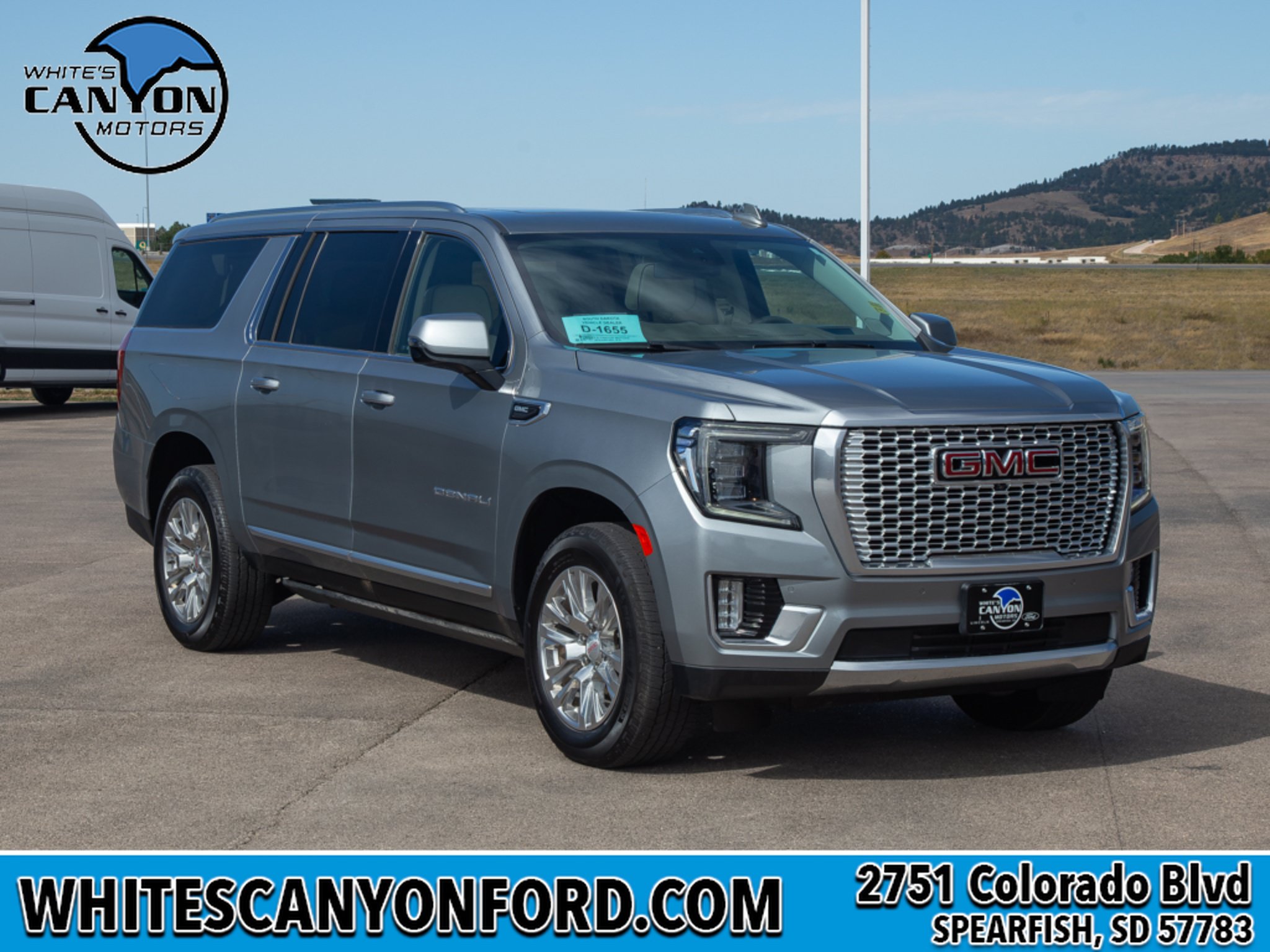 Used 2023 GMC Yukon XL Denali AWD/4WD image 2