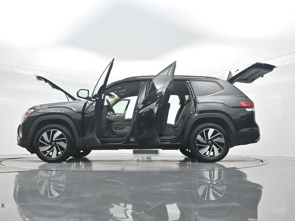Used 2024 Volkswagen Atlas SE FWD image 45