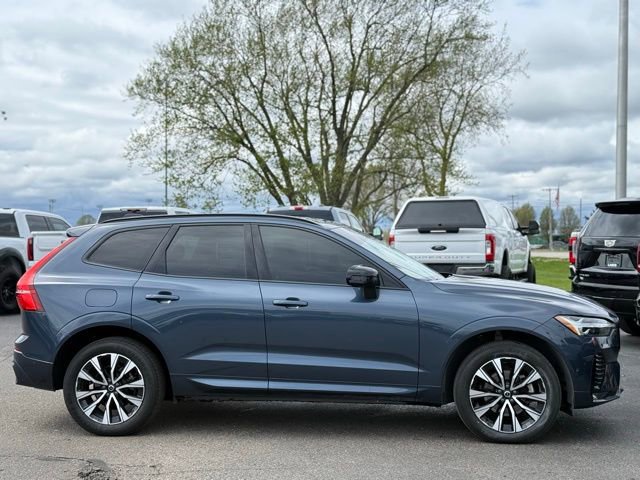 Used 2023 Volvo XC60 B5 Plus AWD/4WD image 40