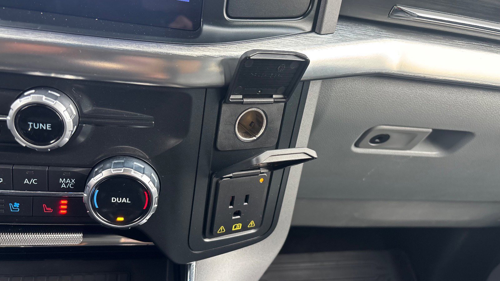 Certified 2022 Ford F150 Lariat w/ Equipment Group 502A High image 47