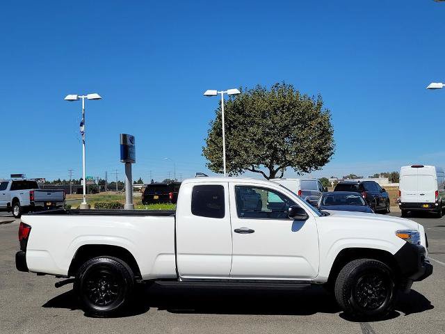 Used 2022 Toyota Tacoma SR RWD image 3