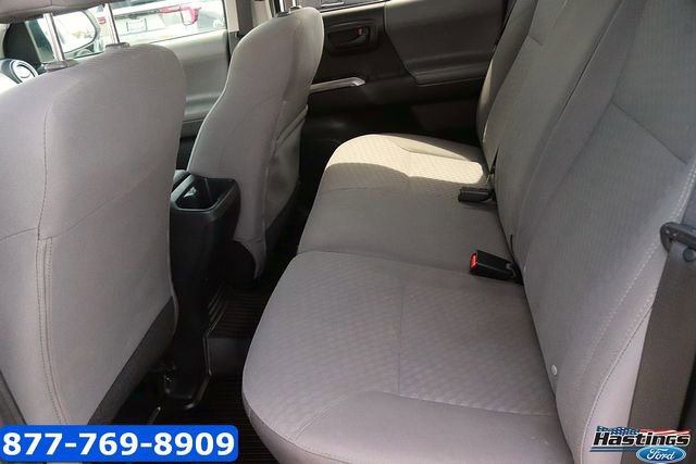 Used 2020 Toyota Tacoma SR5 AWD/4WD image 13