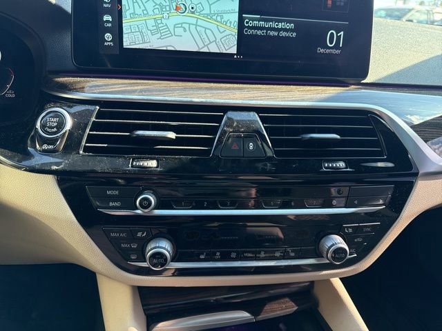 Used 2021 BMW 530i xDrive w/ Convenience Package image 25