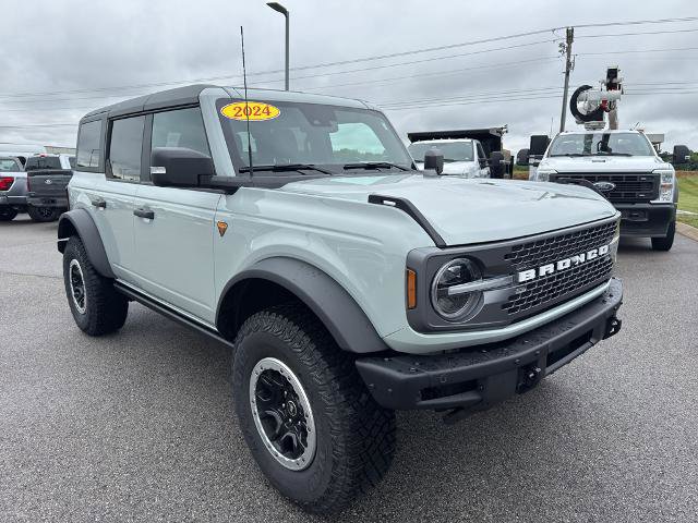 Certified 2024 Ford Bronco Badlands AWD/4WD image 3