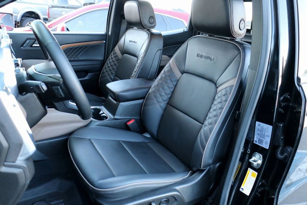 Used 2024 GMC Canyon Denali w/ LPO, Denali Black Edition image 21