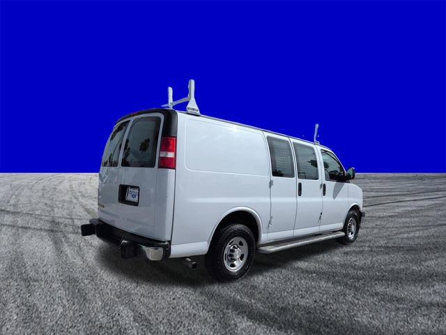 Used 2021 Chevrolet Express 2500 w/ Driver Convenience Package RWD image 4