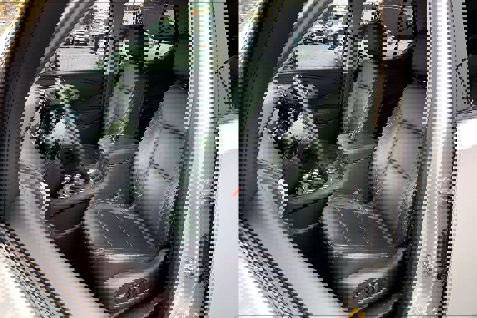 Used 2021 Chevrolet Traverse RS image 7