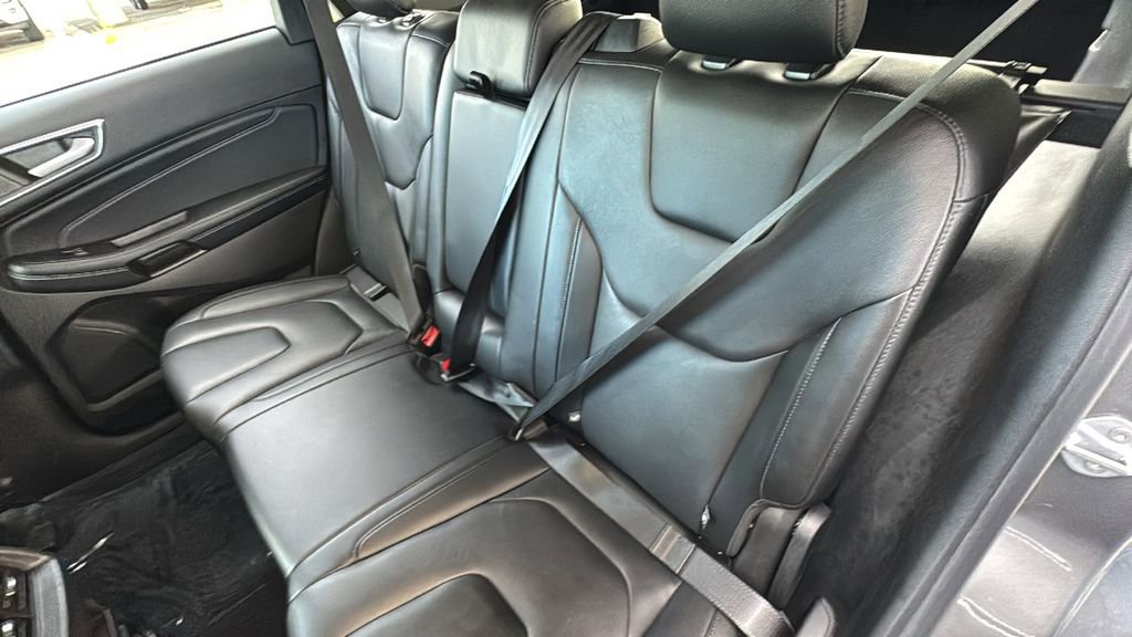 Certified 2022 Ford Edge Titanium w/ Class II Trailer Tow Package image 23