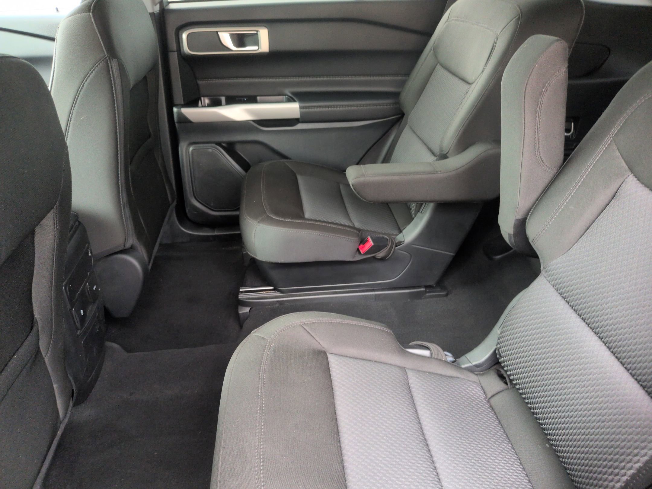Certified 2024 Ford Explorer XLT AWD/4WD image 29