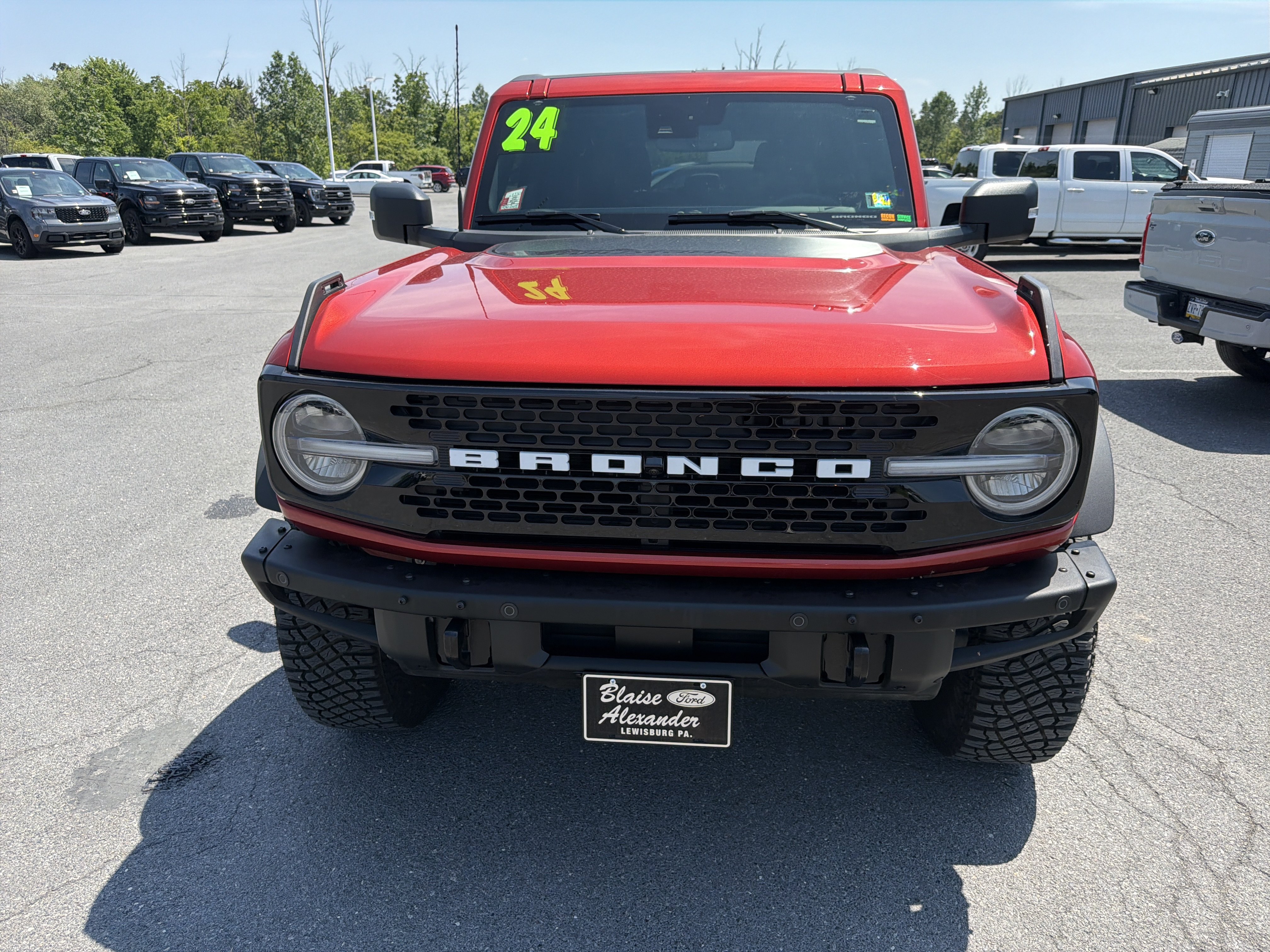 Certified 2024 Ford Bronco Wildtrak AWD/4WD image 9