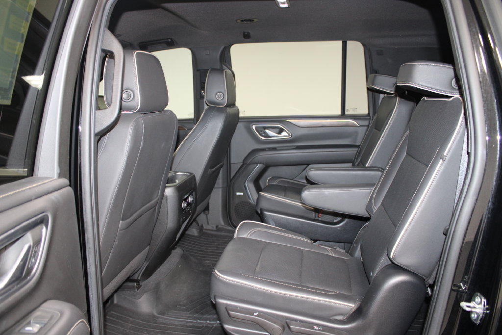 Used 2022 Chevrolet Suburban Premier RWD image 25