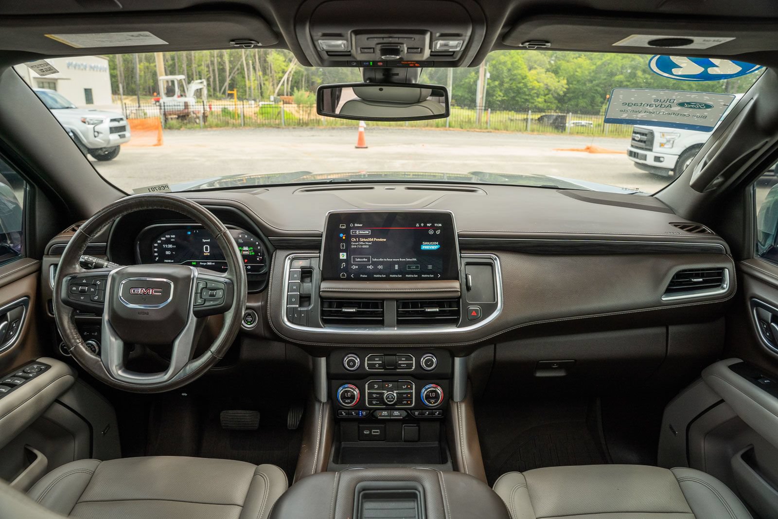 Used 2022 GMC Yukon SLT w/ SLT Premium Package RWD image 35