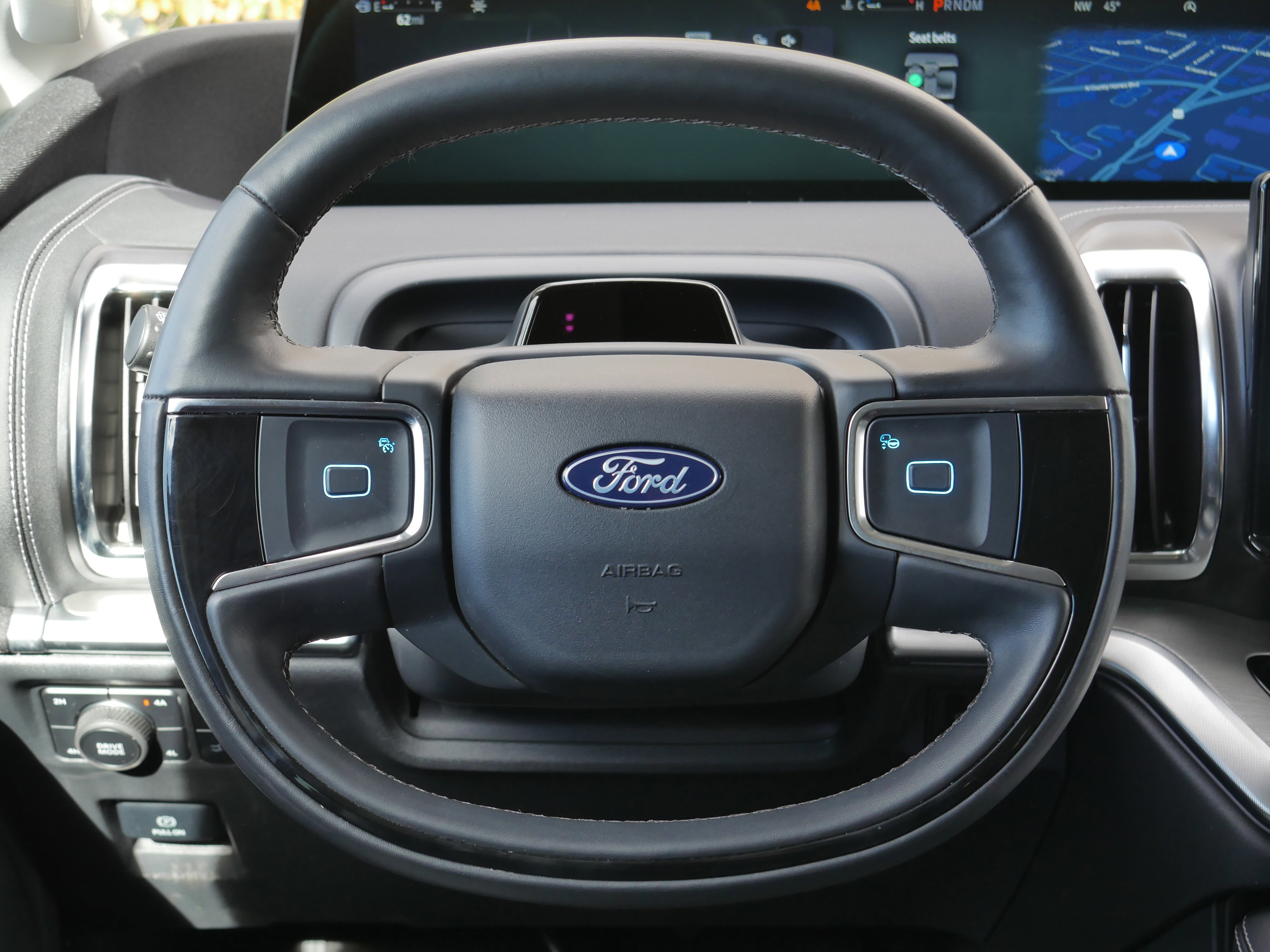 Certified 2025 Ford Expedition Max Platinum image 13