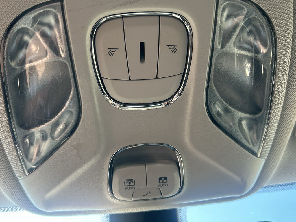 Used 2020 Jeep Compass Latitude w/ Popular Equipment Group FWD image 25