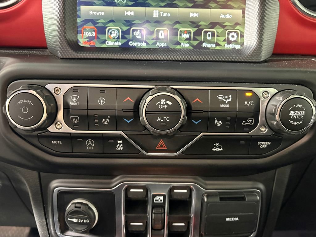 Used 2022 Jeep Wrangler Unlimited Rubicon w/ Xtreme Recon 35" Tire Package image 17