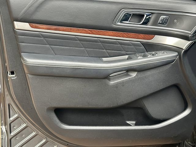 Certified 2017 Ford Explorer Platinum AWD/4WD image 13