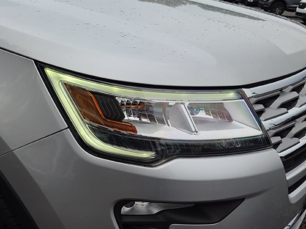 Certified 2018 Ford Explorer Limited AWD/4WD image 17