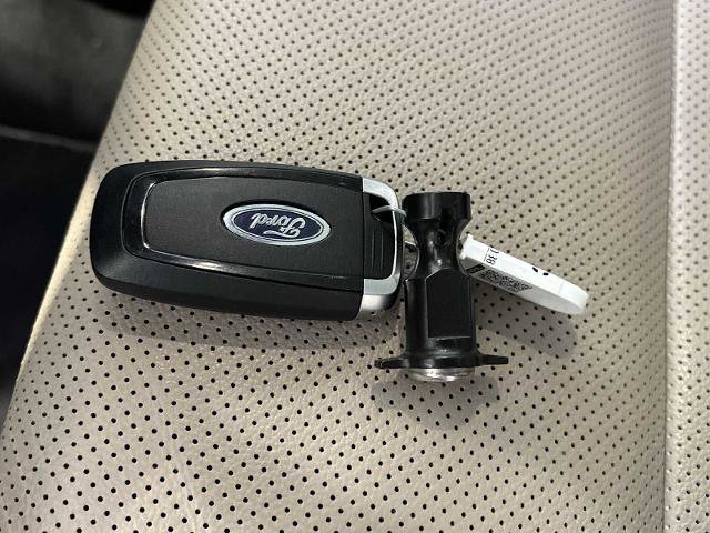 Certified 2022 Ford Escape Titanium w/ Titanium Premium Package image 33