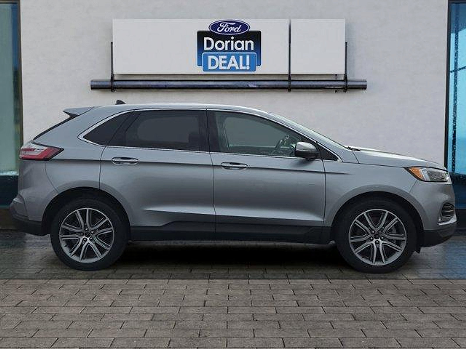 Certified 2024 Ford Edge Titanium w/ Equipment Group 301A AWD/4WD image 2