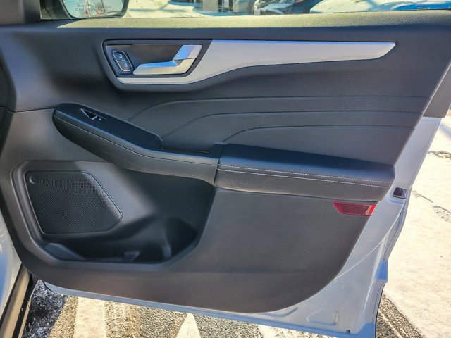 Certified 2025 Ford Escape Platinum image 27