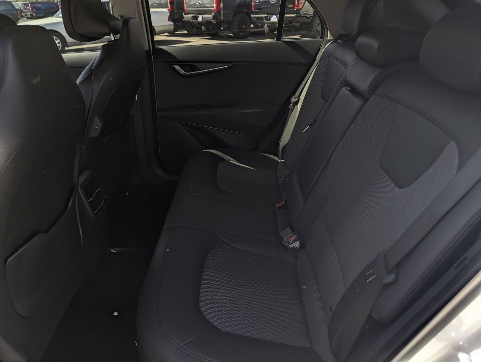 Used 2023 Kia Niro EX Touring FWD image 8
