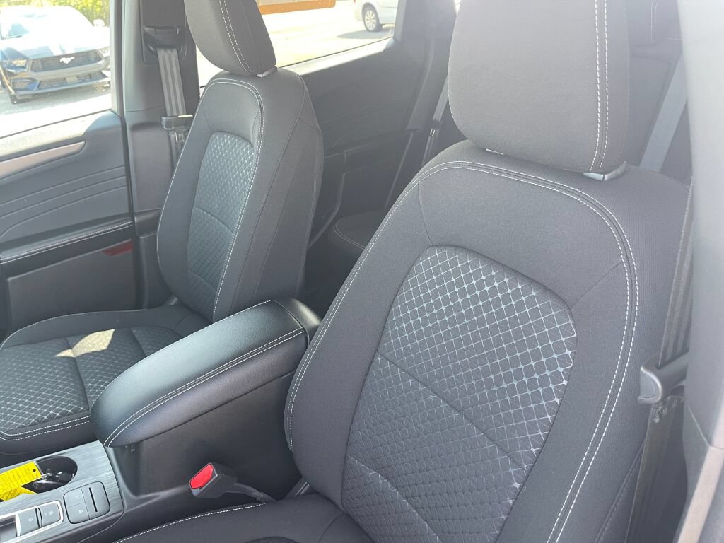 Certified 2023 Ford Escape Active AWD/4WD image 6