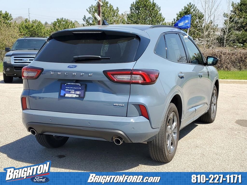 Certified 2024 Ford Escape ST-Line w/ Tech Pack #1 AWD/4WD image 3