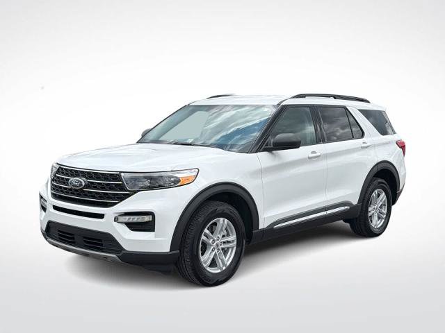 Certified 2024 Ford Explorer XLT w/ Equipment Group 202A AWD/4WD image 4