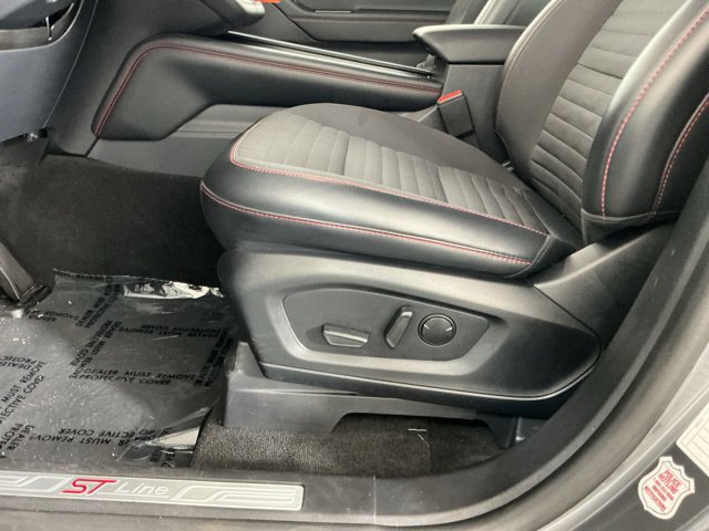 Certified 2025 Ford Explorer ST-Line w/ ST-Line Street Pack AWD/4WD image 15