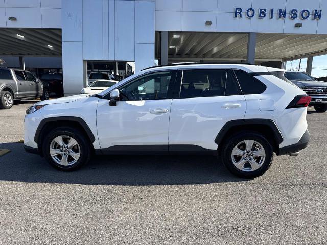 Used 2019 Toyota RAV4 XLE w/ Convenience Package FWD image 8