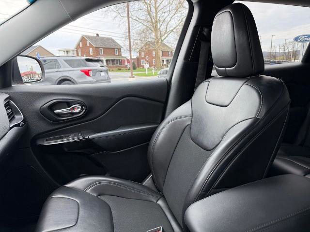 Used 2021 Jeep Cherokee Latitude Plus AWD/4WD image 24
