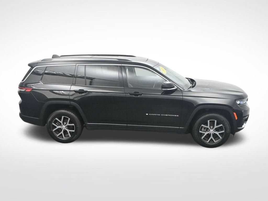 Used 2023 Jeep Grand Cherokee L Limited AWD/4WD image 33