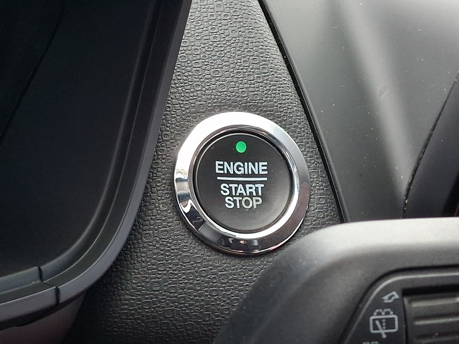 Certified 2020 Ford EcoSport SE w/ SE Convenience Package FWD image 25