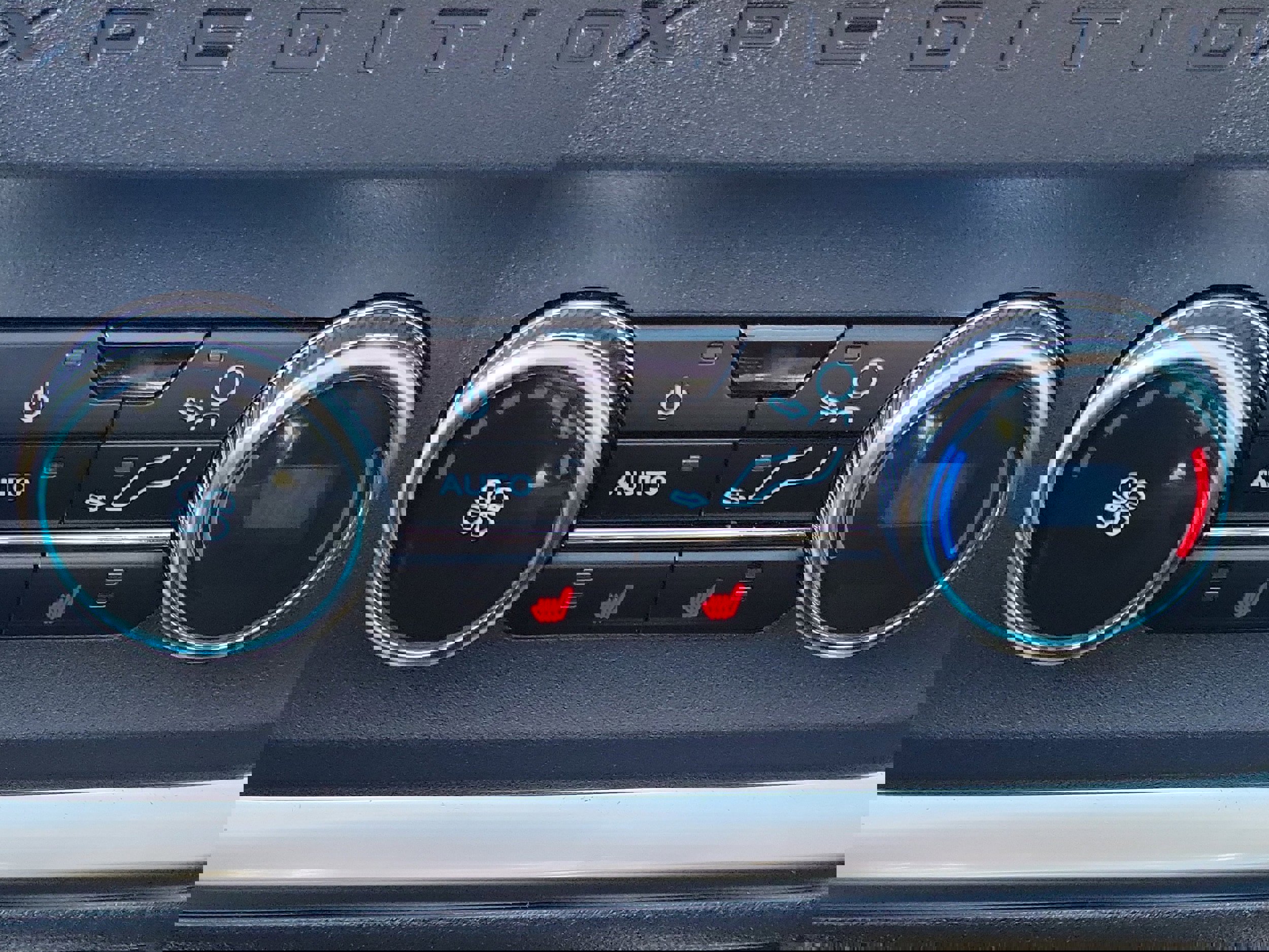 Certified 2025 Ford Expedition Max Platinum image 19