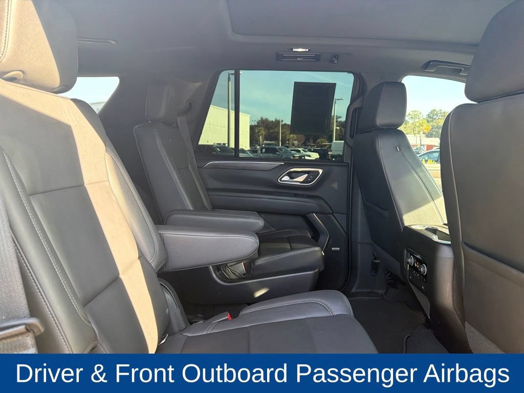 Used 2022 Chevrolet Tahoe Z71 w/ Luxury Package AWD/4WD image 32