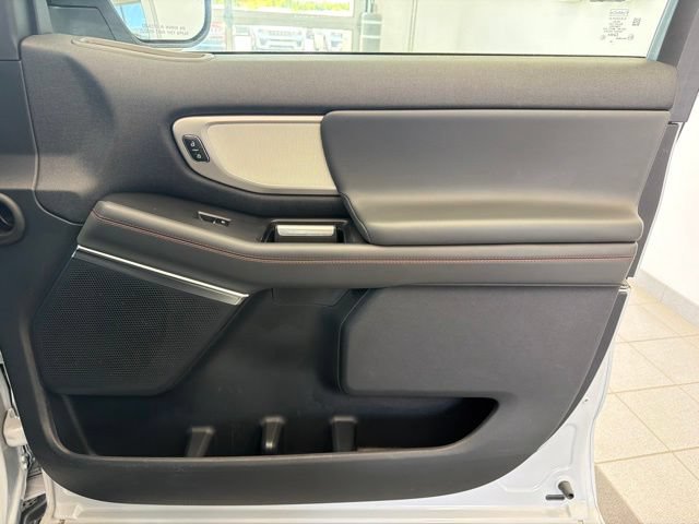 Certified 2025 Ford Expedition Active AWD/4WD image 20
