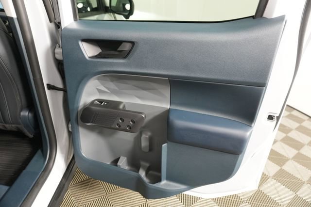 Certified 2025 Ford Maverick Lariat w/ Black Appearance Package image 28