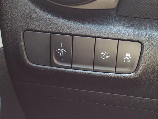 Used 2023 Hyundai Kona SEL image 20