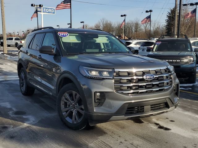 Certified 2025 Ford Explorer Active w/ Active Comfort Package image 1